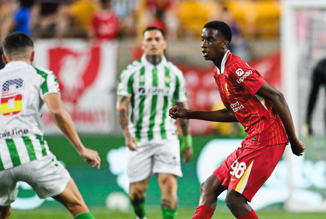 LFC – Real Betis 1:0, hodnotenie hráčov: Mladík Nyoni hráčom zápasu, zaujímavé momenty striedali veľké chyby vzadu