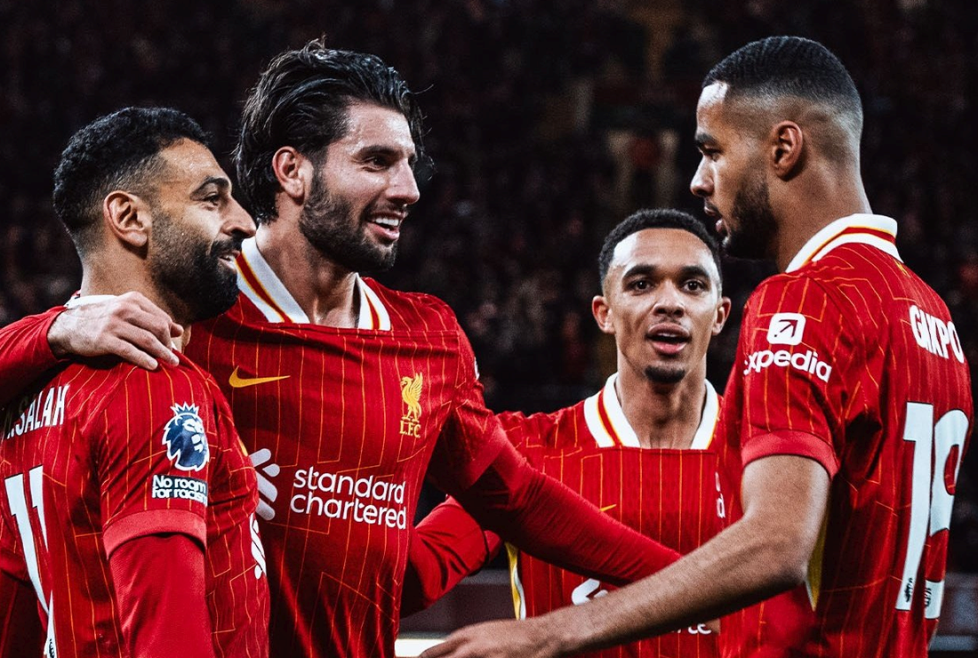 Liverpool ovládol šláger s Man City, obhajcu poľahky zdolal 2:0 a prehĺbil mu krízu. Salah s gólom i asistenciou