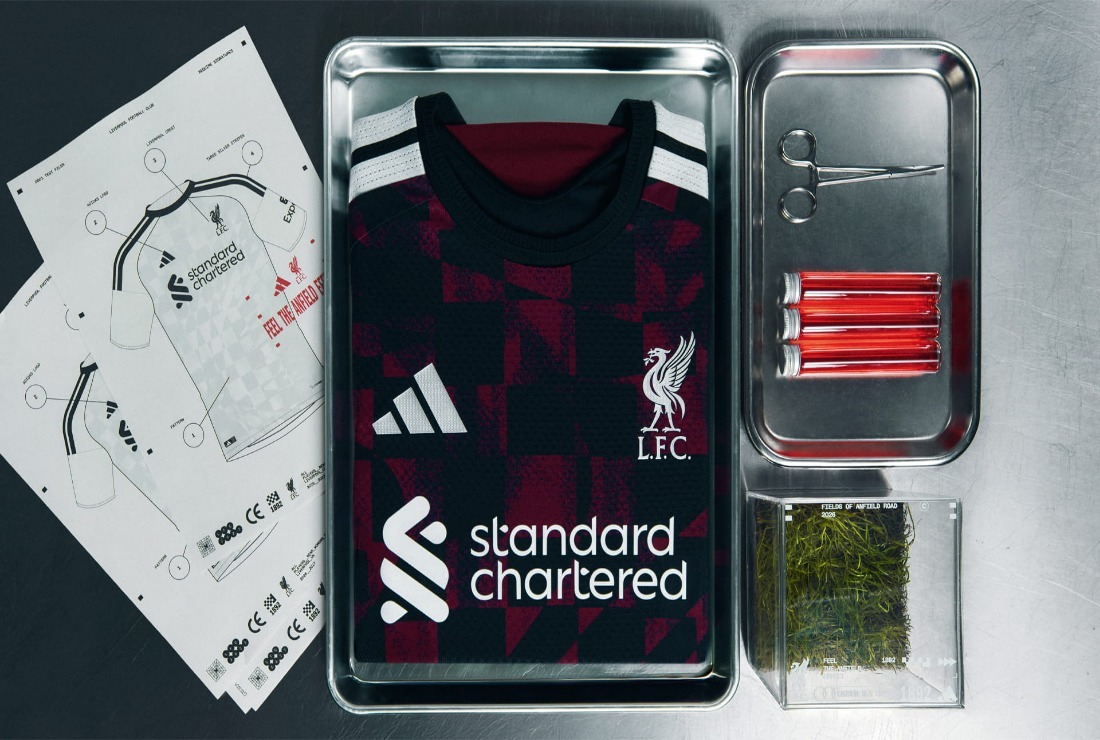 Liverpool představil třetí sadu dresů i nový internetový obchod