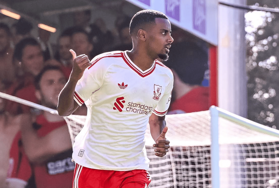 Iraloa „doma“ v Bournemouthe uspel, LFC sa však poriadne vytrápil. Po akcii Gakpa napokon o výhre rozhodol Isak